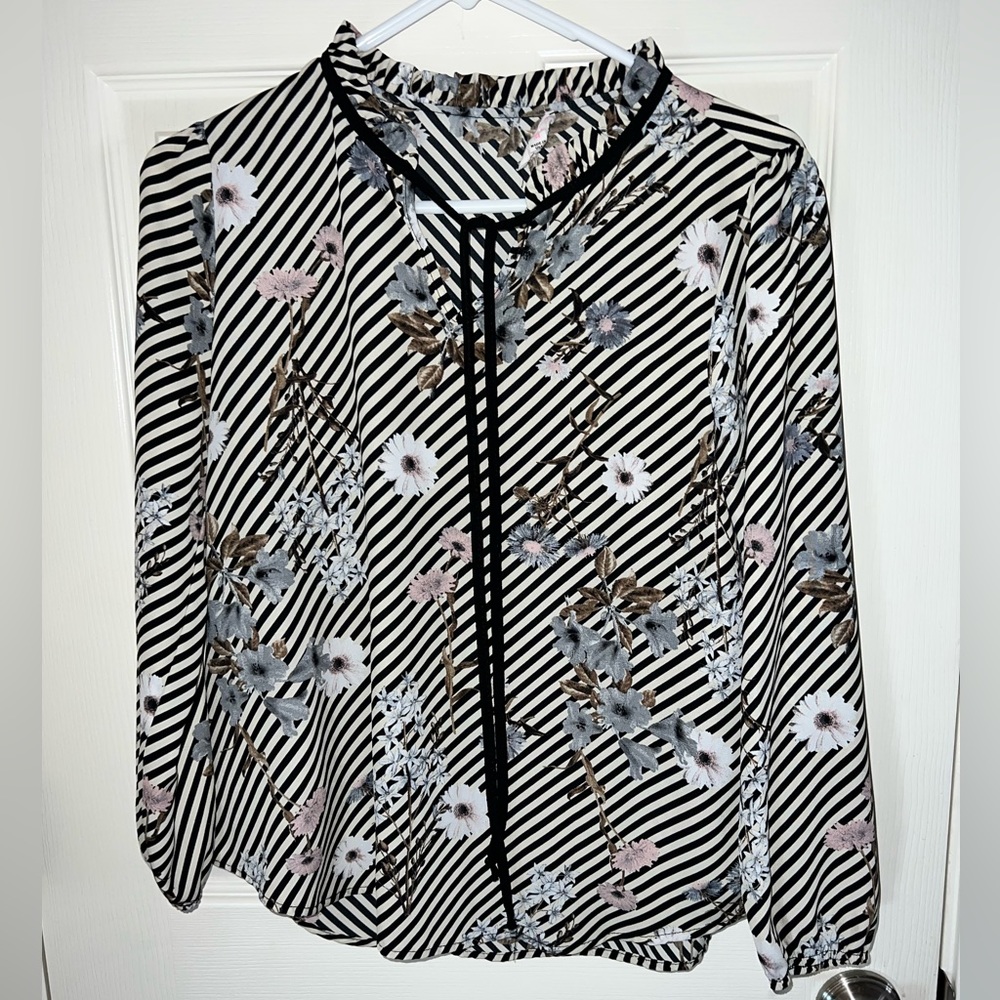A’Gaci floral/stripe long sleeve top Size Medium